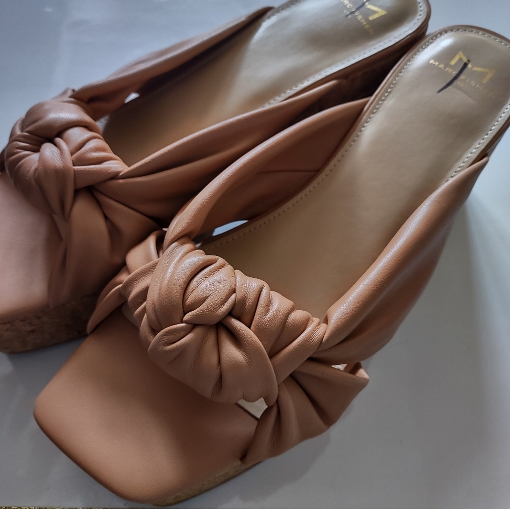 Marc Fisher women's sandals size 10us